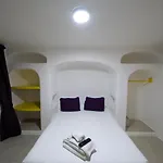 Hotel Partyholic