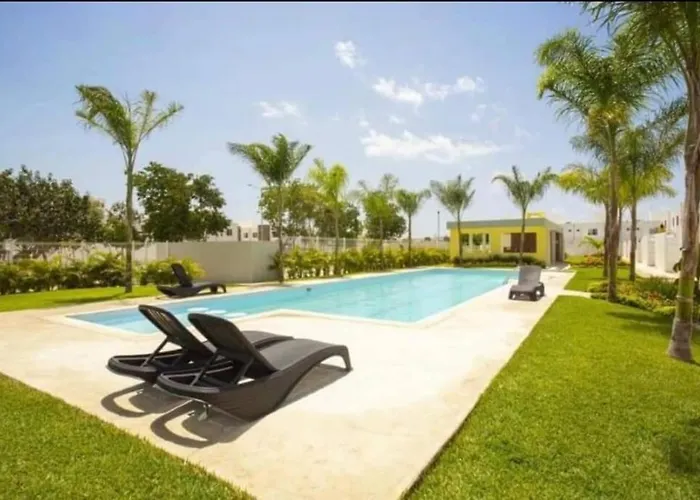 Many\'S Beach House