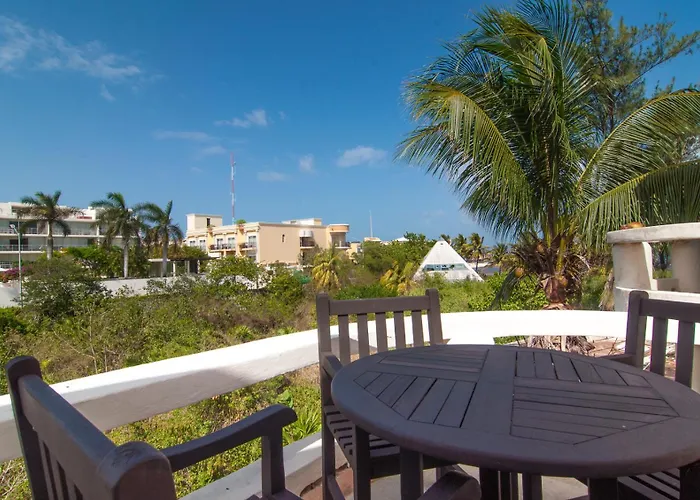 Blue Palms Suites, Pool Onsite, Steps To The Beach & 5Th Ave
