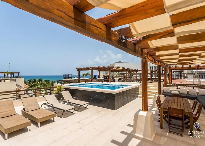 Magnificent Oceanview Rooftop Lounge With Plunge Pool
