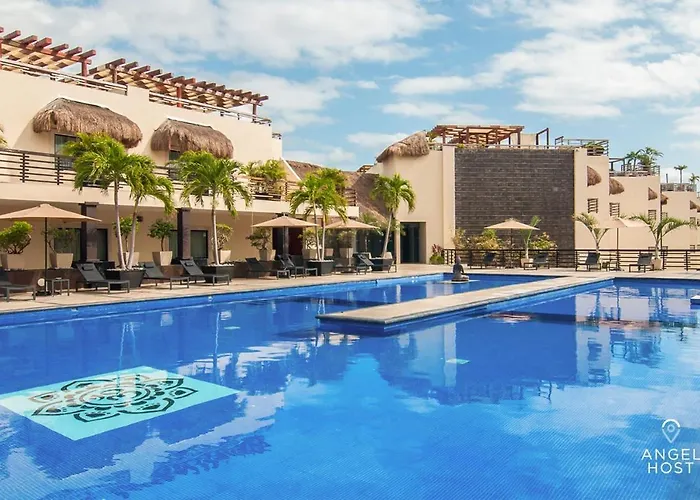 Aldea Thai L Resort-Style Pool & Gym