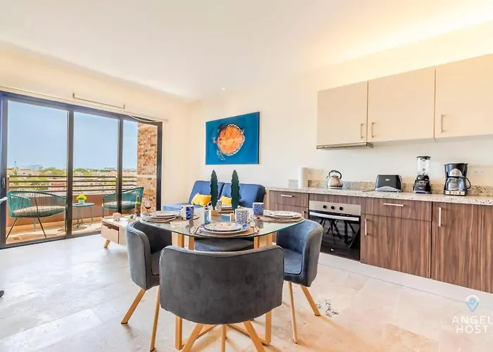 Roof Pool, Gym, Full Kitchen, 4 Blocks To 5Th Ave