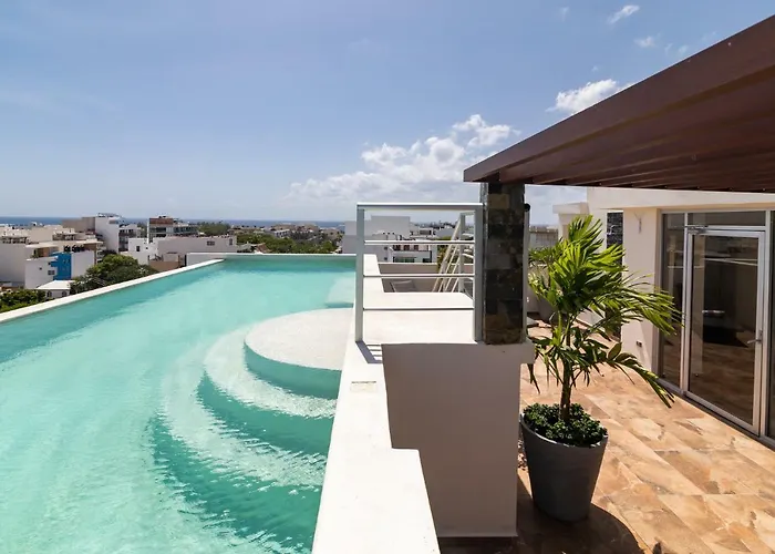 Kuyaan Coral Suites By Holiday In Playa