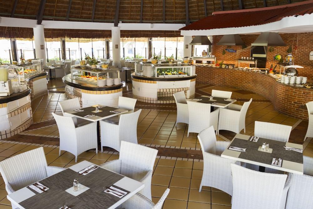 Khu nghỉ mát Sandos Playacar (adults Only) 5*