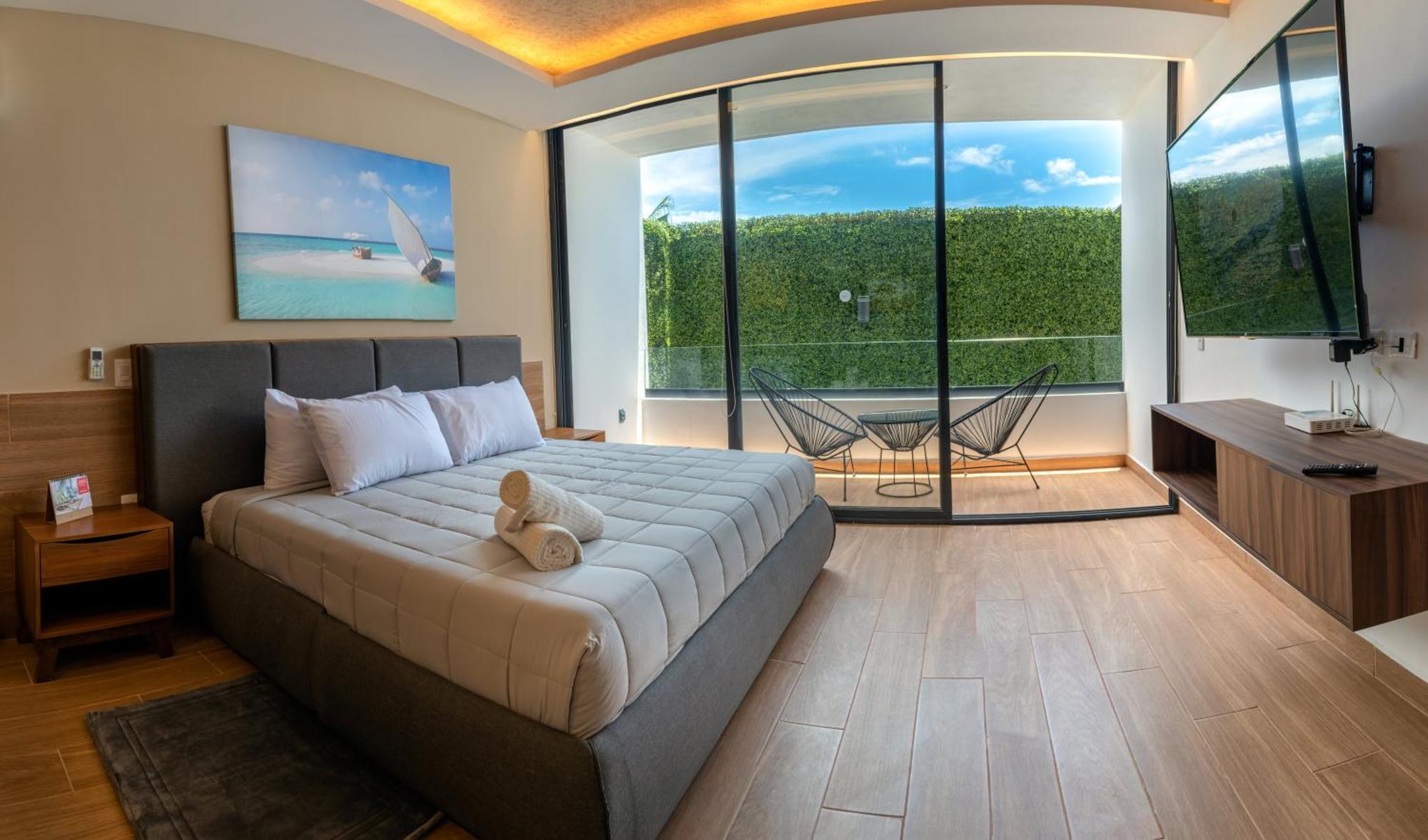 Yellow Apartment Playa del Carmen