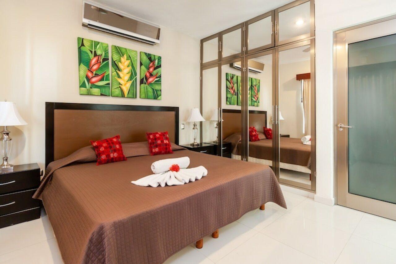 Encanto Riviera Apartahotel