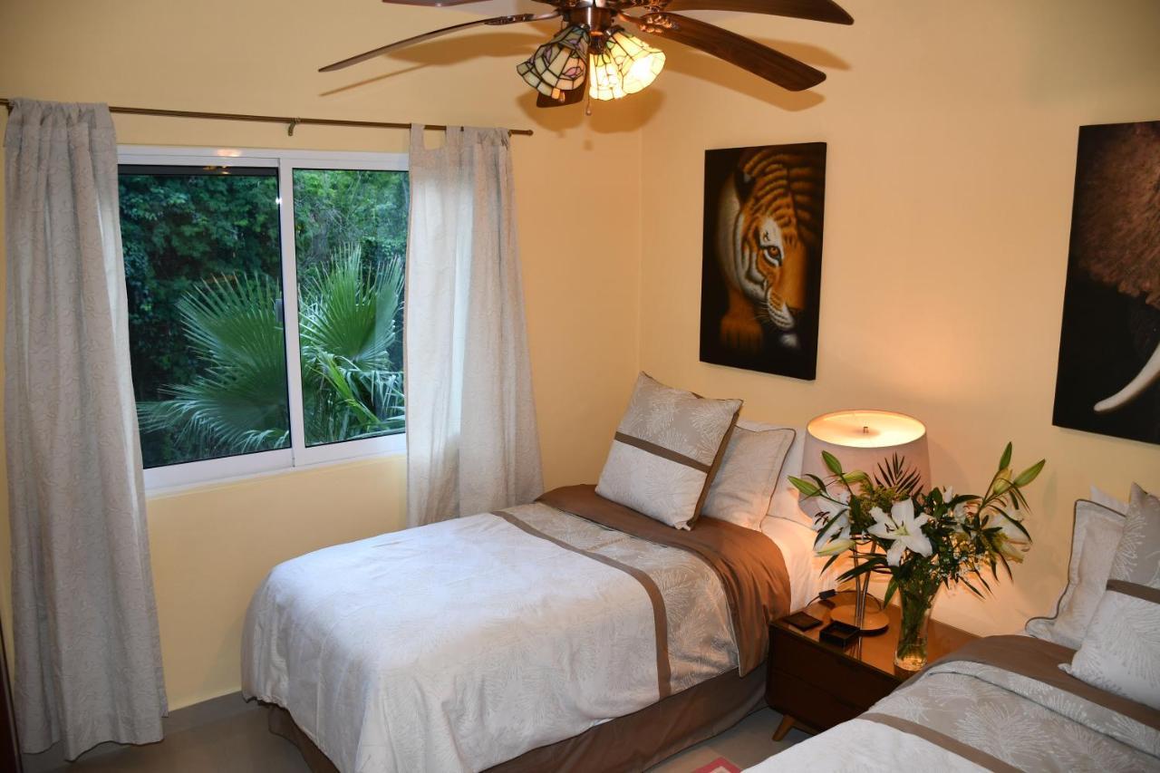4 Bedroom Luxury Villa & 3 Bedroom Villa With Swimming Pool Close To The Beach