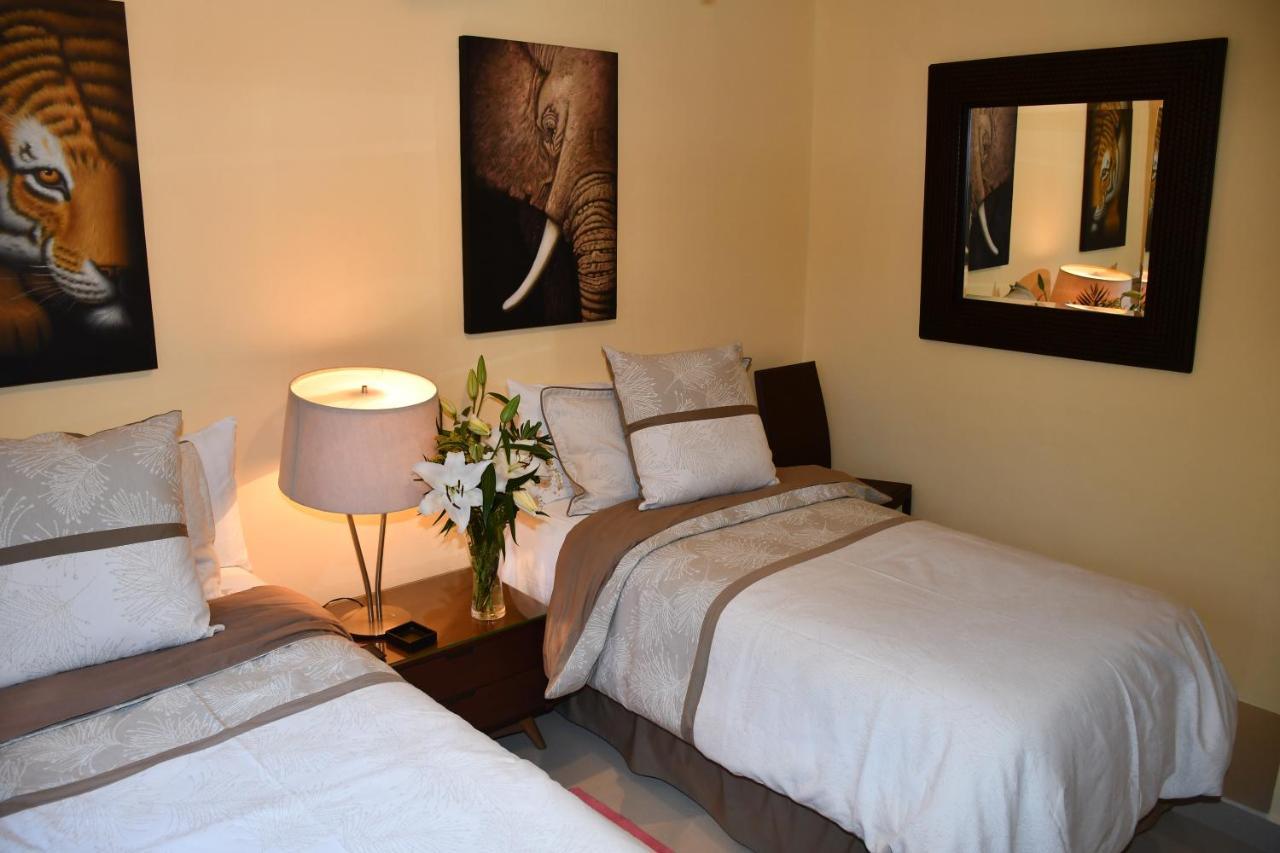 4 Bedroom Luxury Villa & 3 Bedroom Villa With Swimming Pool Close To The Beach Holiday home *