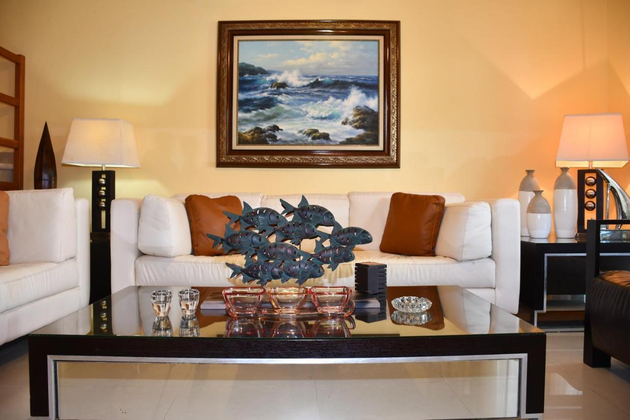 4 Bedroom Luxury Villa & 3 Bedroom Villa With Swimming Pool Close To The Beach