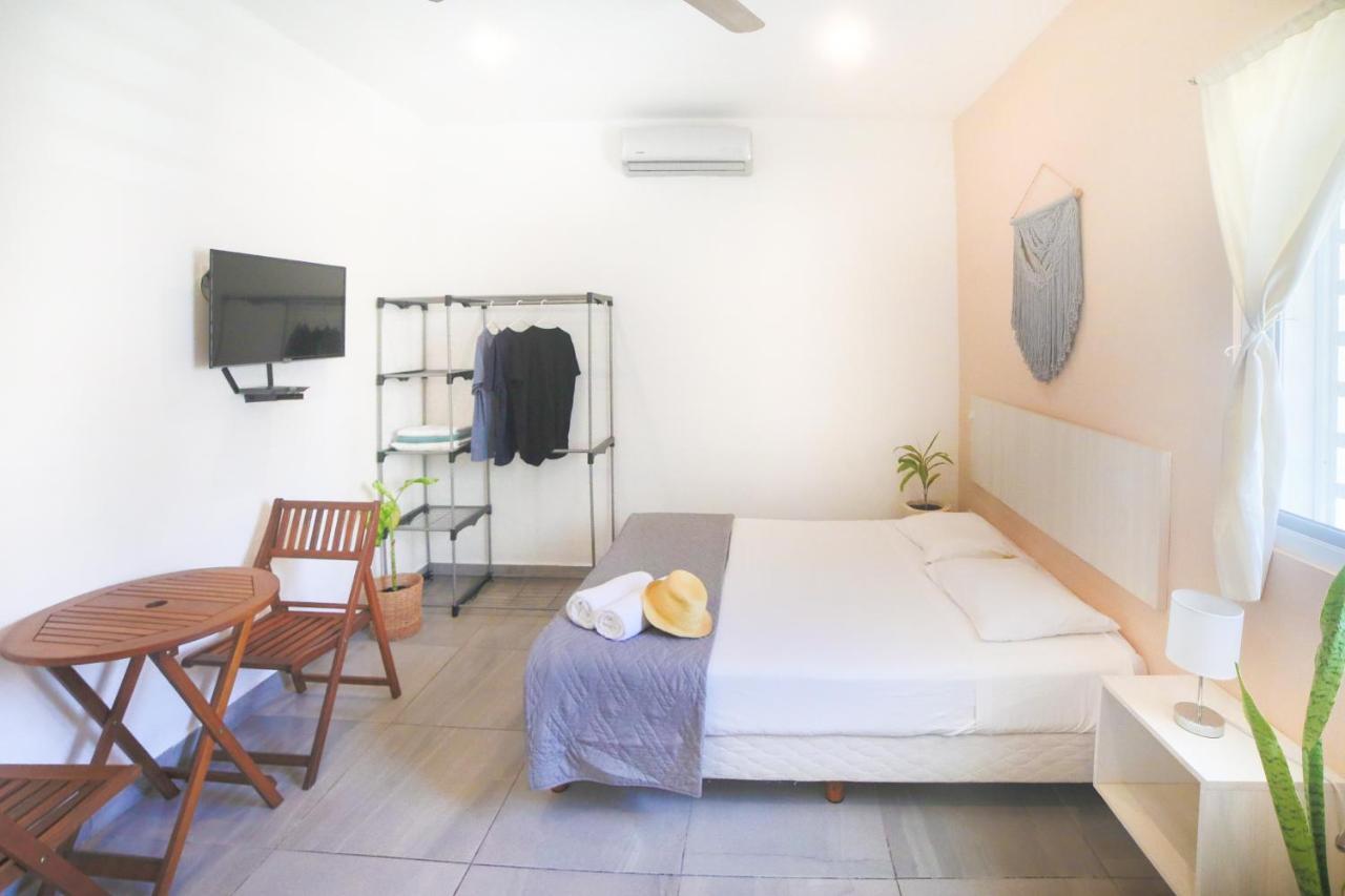 Apartment Almond