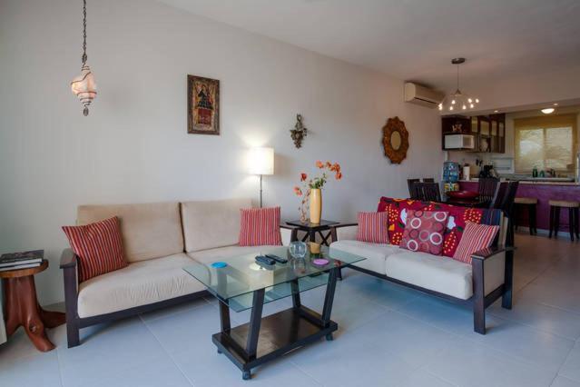 Apartment Meridian 306 *
