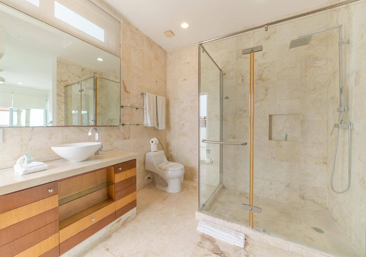 Beachfront Penthouse With 3 Bedrooms & Ocean View - Nubes * Playa del Carmen