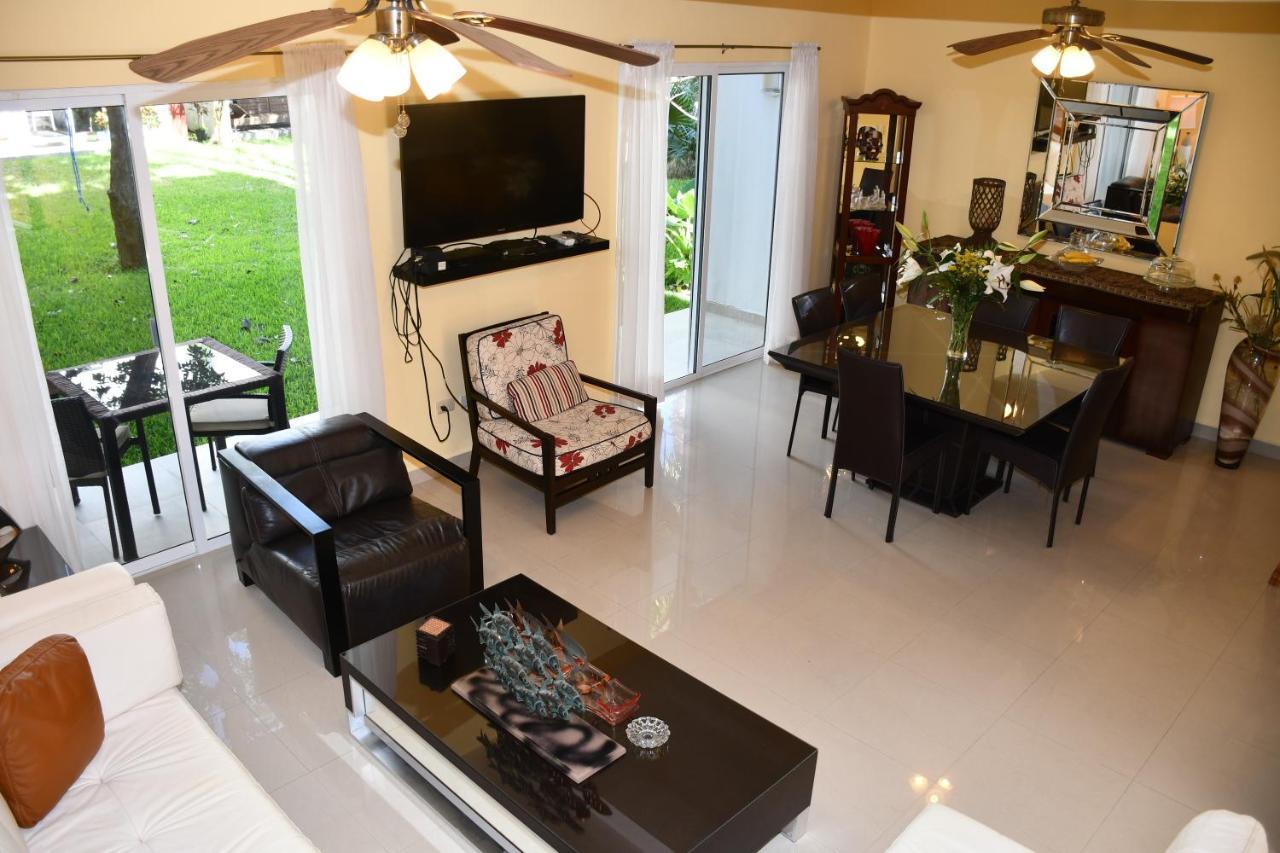 4 Bedroom Luxury Villa & 3 Bedroom Villa With Swimming Pool Close To The Beach Holiday home
