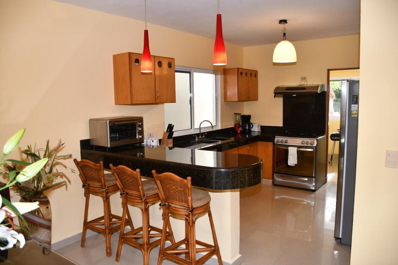4 Bedroom Luxury Villa & 3 Bedroom Villa With Swimming Pool Close To The Beach Holiday home *
