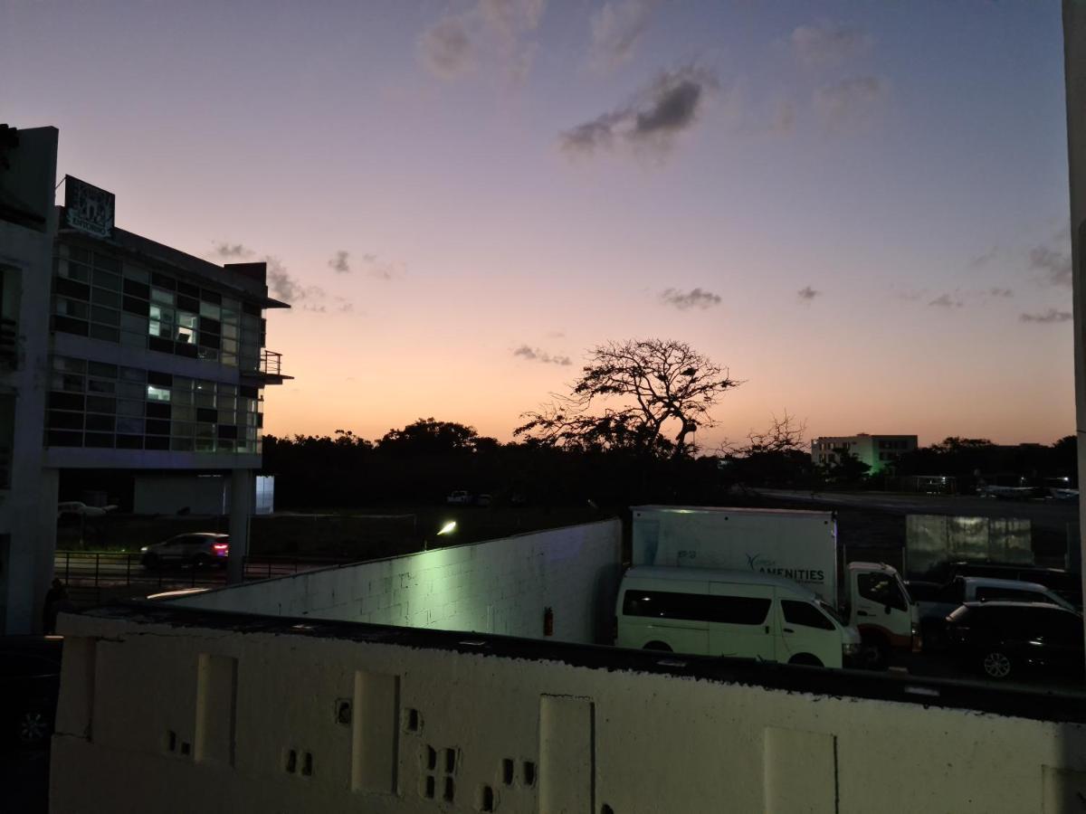Ubicacion Inmejorable A Pasos De Playacar Y 5ta Av Apartment