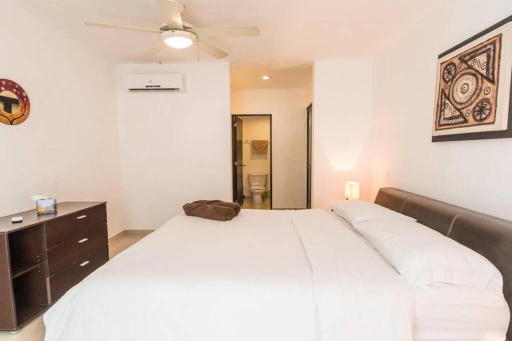 Poolside Tranquil In Apartment Playa del Carmen