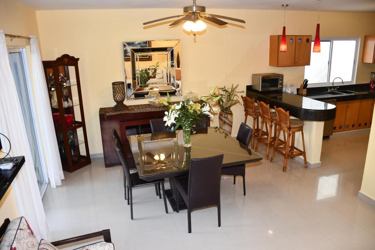 4 Bedroom Luxury Villa & 3 Bedroom Villa With Swimming Pool Close To The Beach Holiday home *