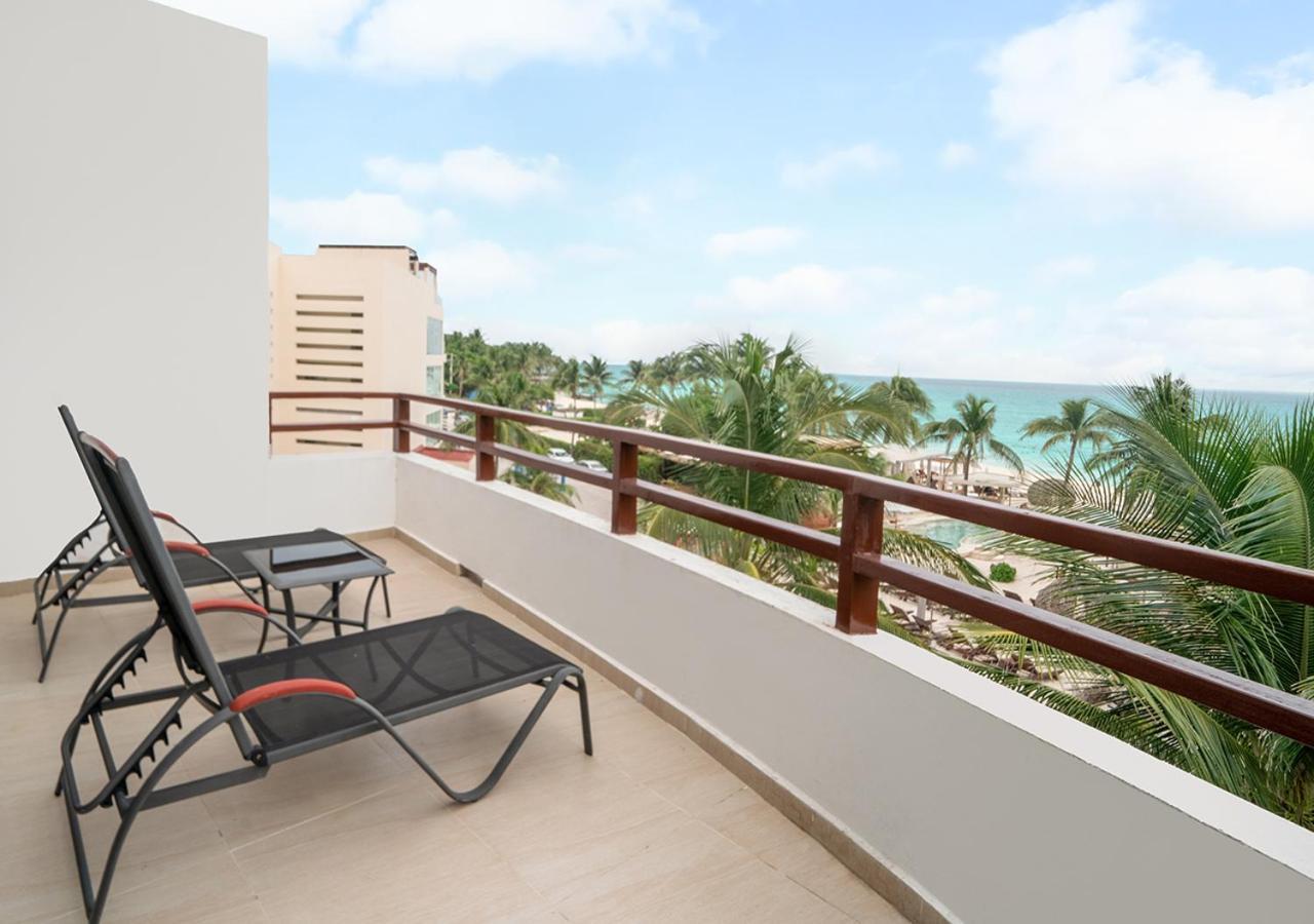 Beachfront Penthouse With 3 Bedrooms & Ocean View - Nubes Casa de férias Playa del Carmen