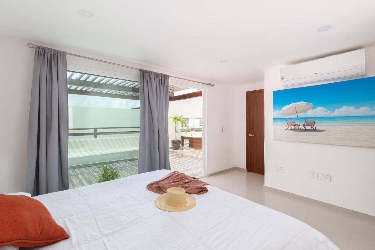 Phenomenal Combo Of 2 Separate Ph 1 In With Private Jacuzzi, Chic Amenities, Gym And 2 Rooftops Căn hộ