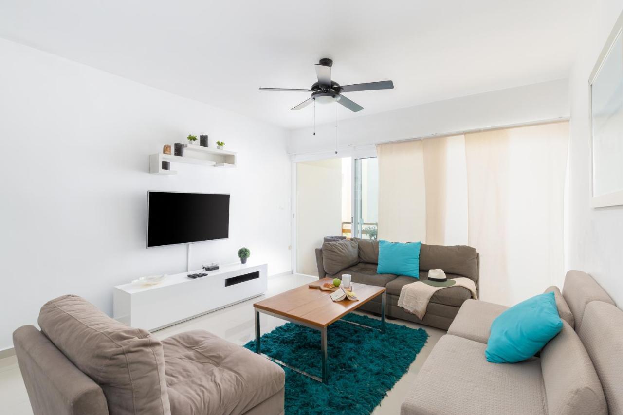 Căn hộ Phenomenal Combo Of 2 Separate Ph 1 In With Private Jacuzzi, Chic Amenities, Gym And 2 Rooftops *