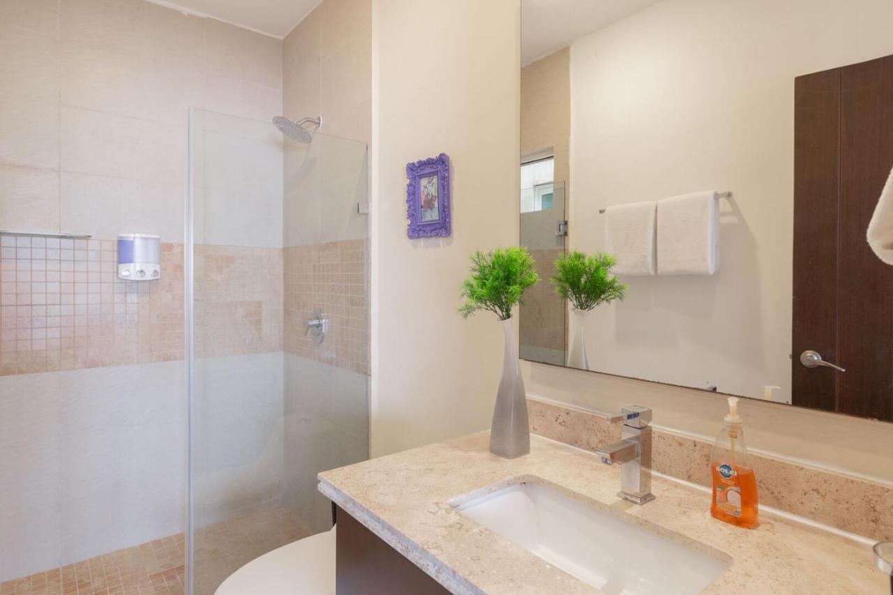 Căn hộ Phenomenal Combo Of 2 Separate Ph 1 In With Private Jacuzzi, Chic Amenities, Gym And 2 Rooftops *