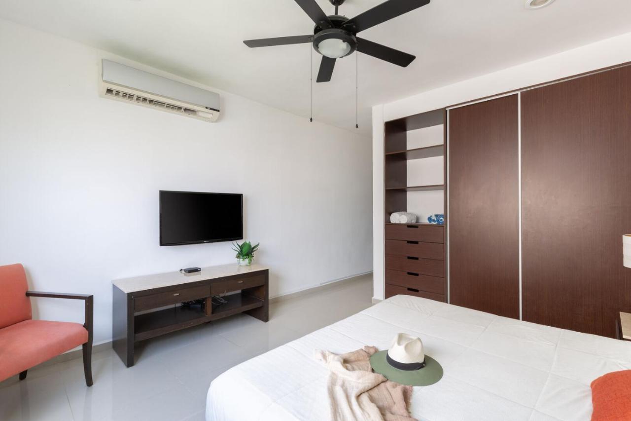 Căn hộ Phenomenal Combo Of 2 Separate Ph 1 In With Private Jacuzzi, Chic Amenities, Gym And 2 Rooftops *