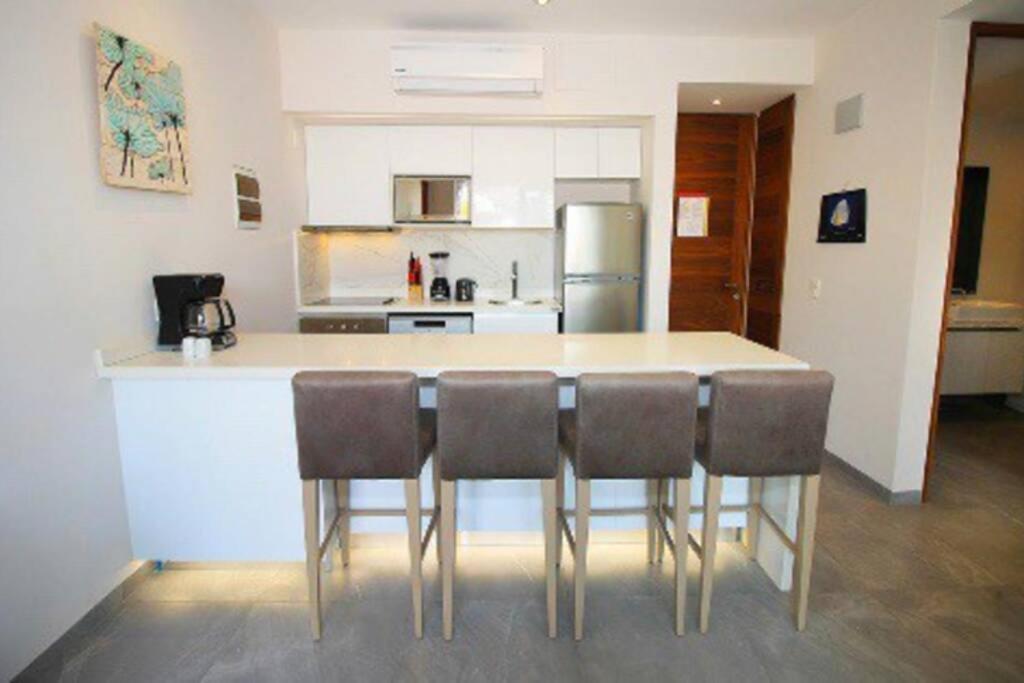 Playa Sirena In Playa Del Carmen, Mexico Apartment *