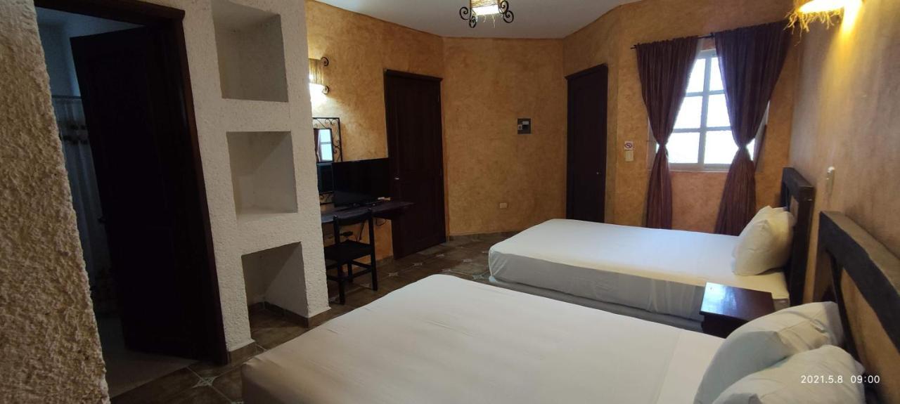 Alux Inn 2*