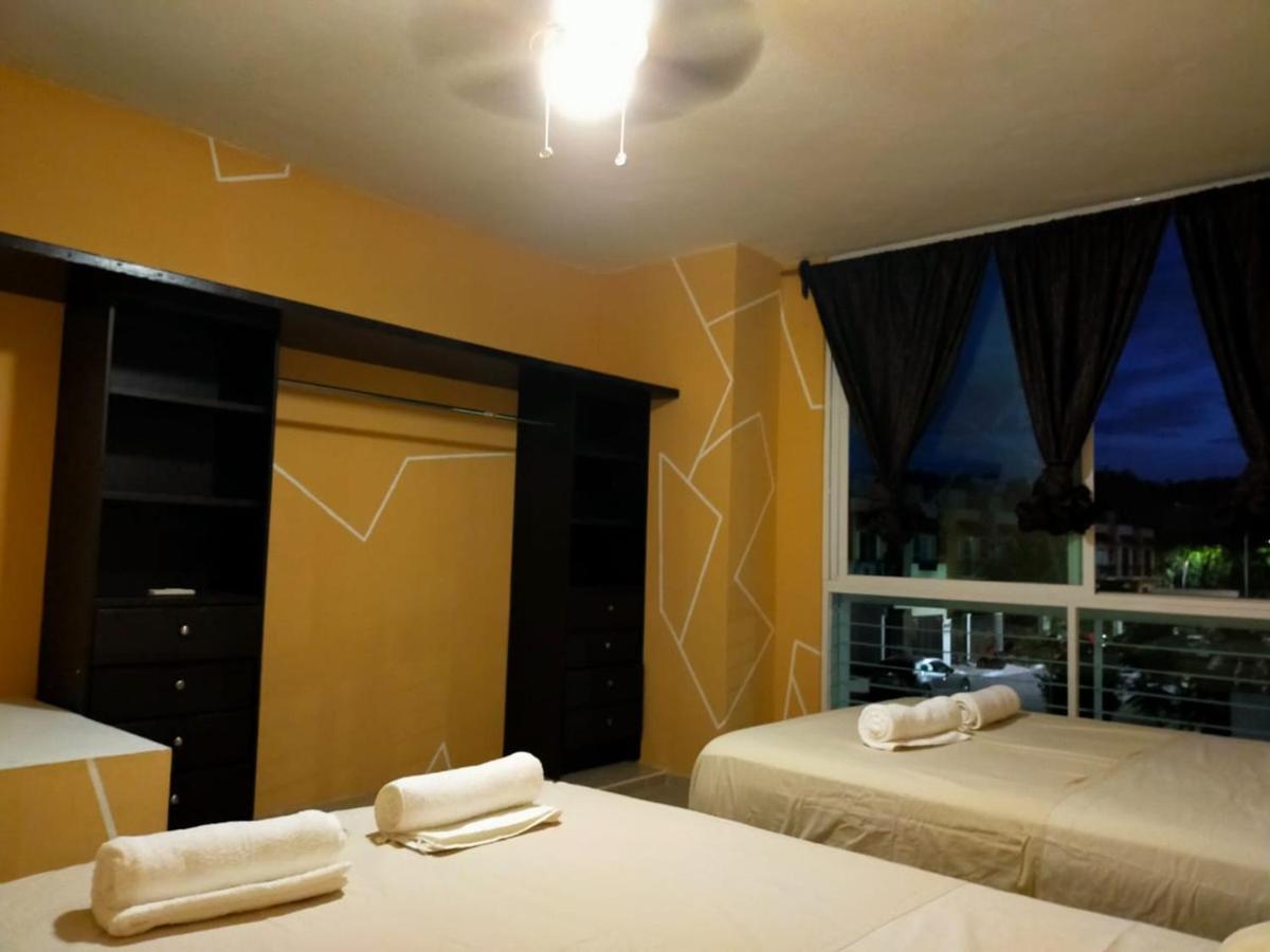 Casa Mexicana Amplia Con Seguridad, Alberca Y Parking Holiday home Playa del Carmen
