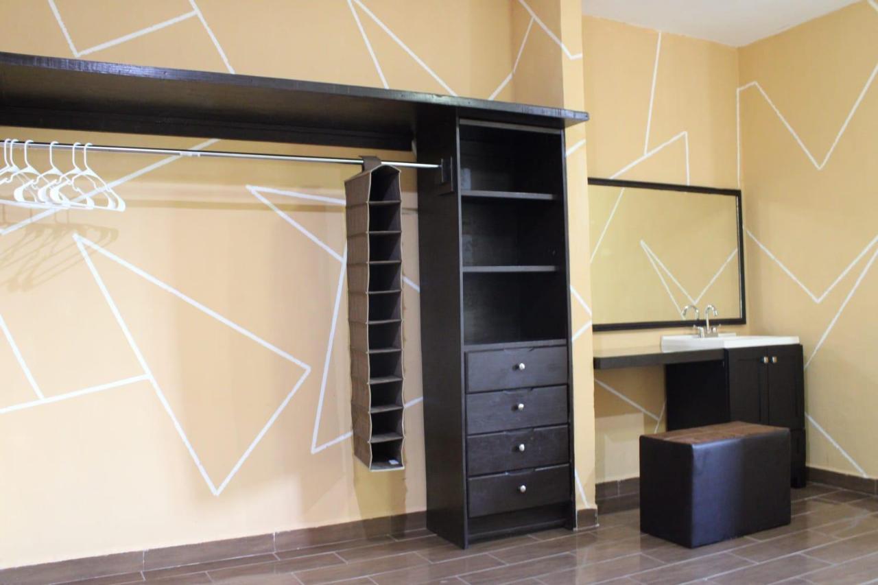 Casa Mexicana Amplia Con Seguridad, Alberca Y Parking Holiday home Playa del Carmen
