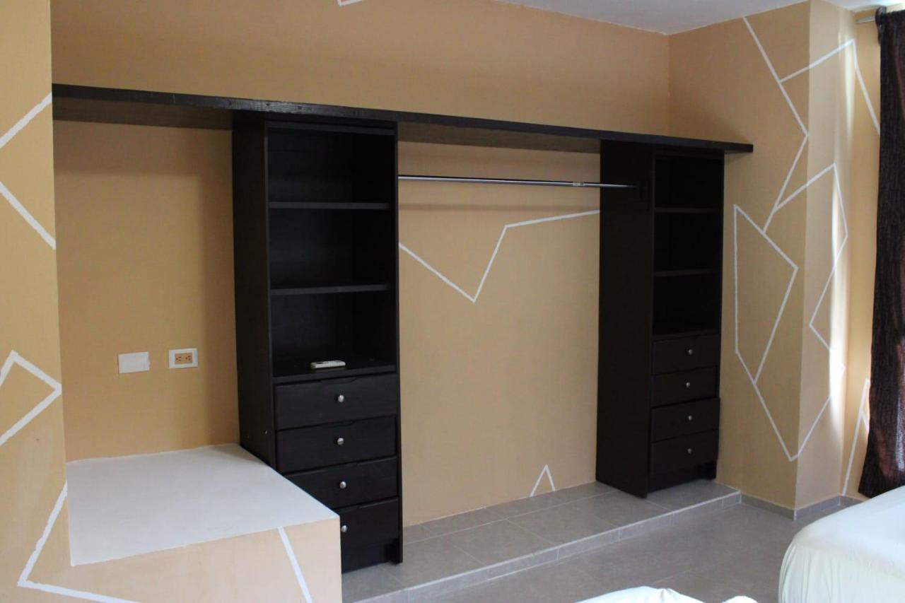 Casa Mexicana Amplia Con Seguridad, Alberca Y Parking Holiday home Playa del Carmen