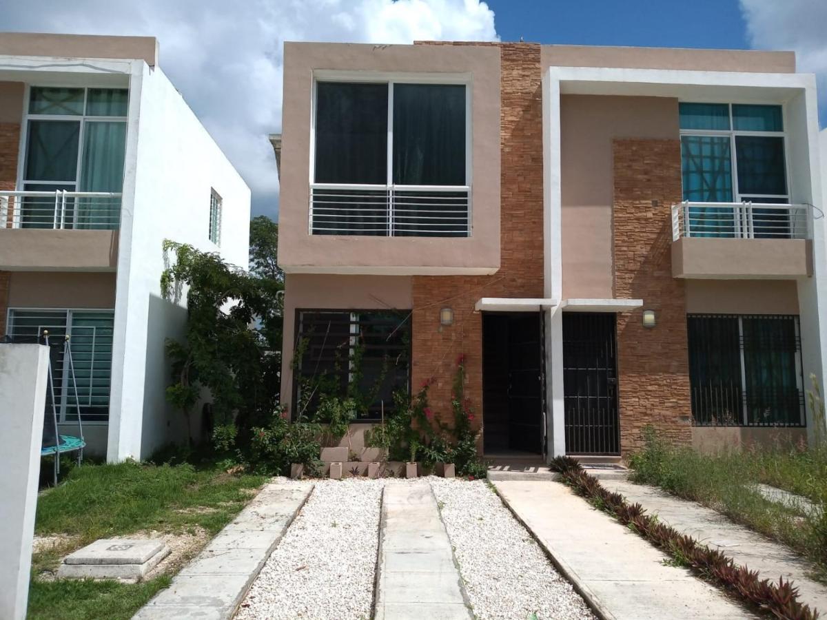 Holiday home Casa Mexicana Amplia Con Seguridad, Alberca Y Parking *