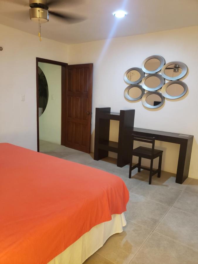Ropical Party Hotel