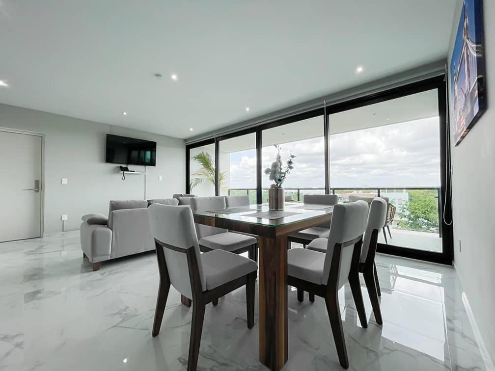 Level Luxury * Playa del Carmen