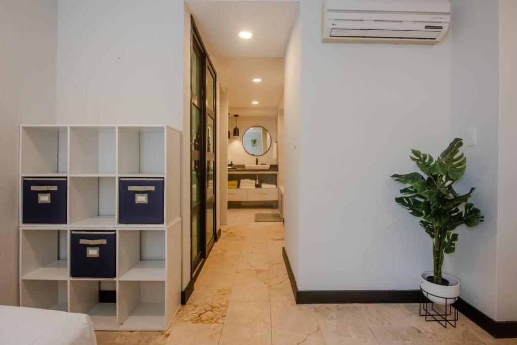 Location- 3-bdr Penth-150 Mbps- Pool- Priv Rooftop Apartment *