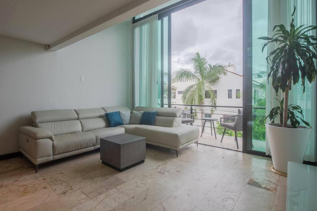 Location- 3-bdr Penth-150 Mbps- Pool- Priv Rooftop Apartment Playa del Carmen