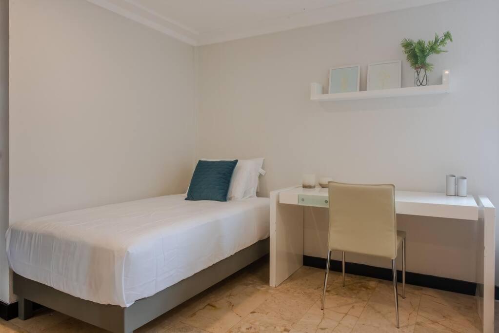 Location- 3-bdr Penth-150 Mbps- Pool- Priv Rooftop Apartment *
