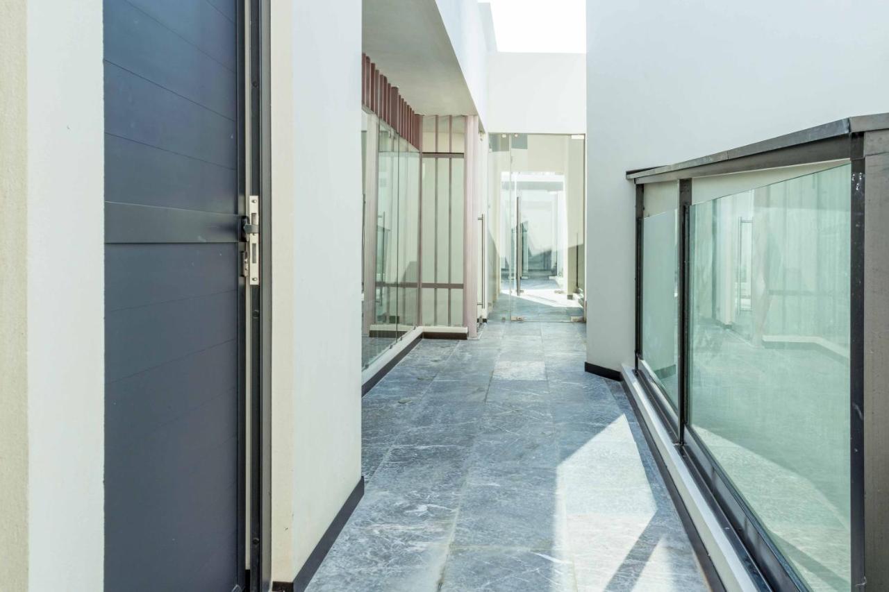 Apartment Hostpal In Great View And Location *