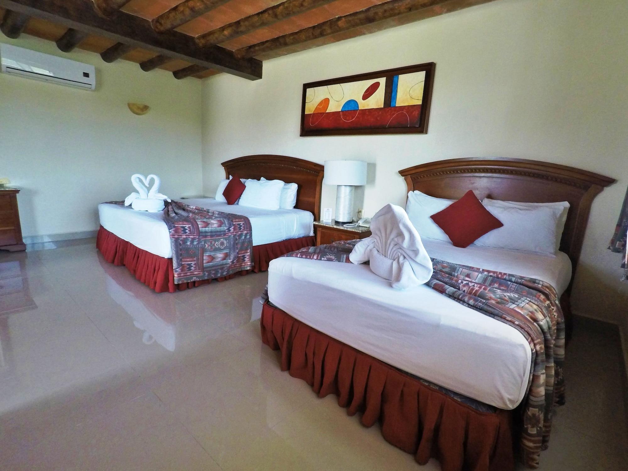 Hotel El Campanario 3*