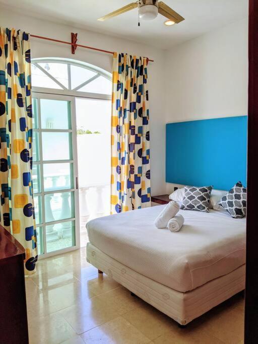 Nhà nghỉ 9br 6ba Large Groups! Location In Town Walk To Beach, 5th Ave Cozumel Ferry, Shopping, Nightlife! Roof Plunge Pool!! Castillo Playacar Fase 1 25max *