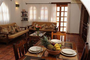 El Patio Khách sạn 3*