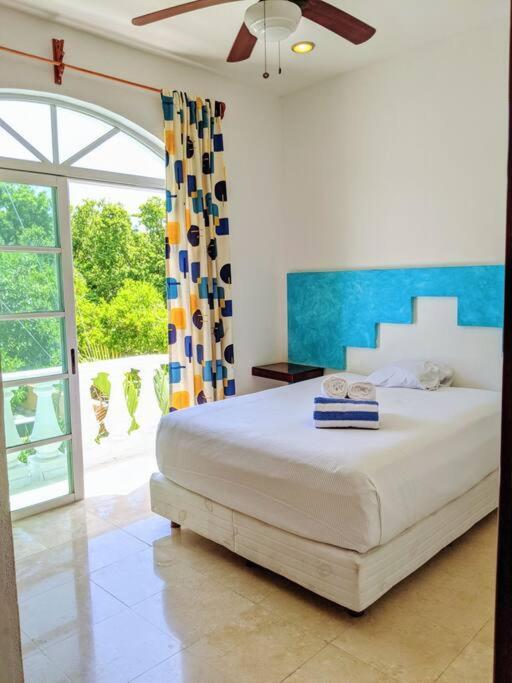 Nhà nghỉ 9br 6ba Large Groups! Location In Town Walk To Beach, 5th Ave Cozumel Ferry, Shopping, Nightlife! Roof Plunge Pool!! Castillo Playacar Fase 1 25max *