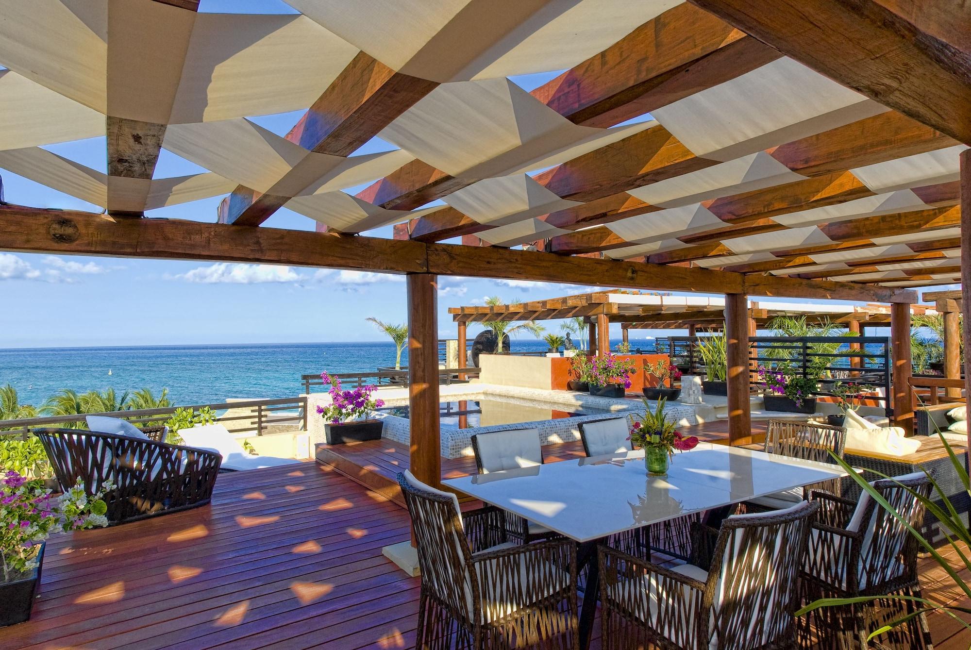 La Divina By Aldea Thai Hotel 4*