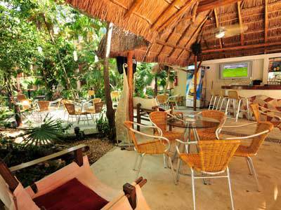 Moongate Hotel 2*
