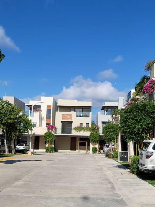 Amazing Dream In Gated Community Playa del Carmen