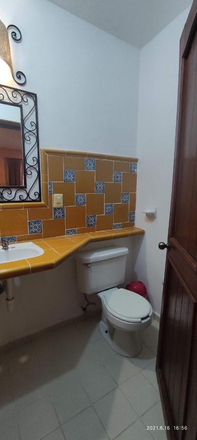 Alux Inn 2*