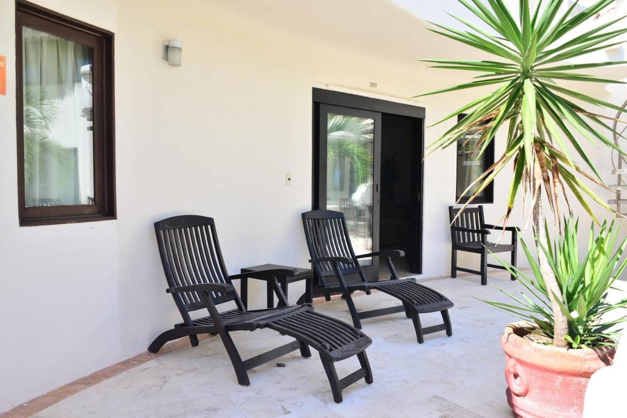 Apartment Blue Palms Suites, Pool Onsite, Steps To The & 5th Ave *