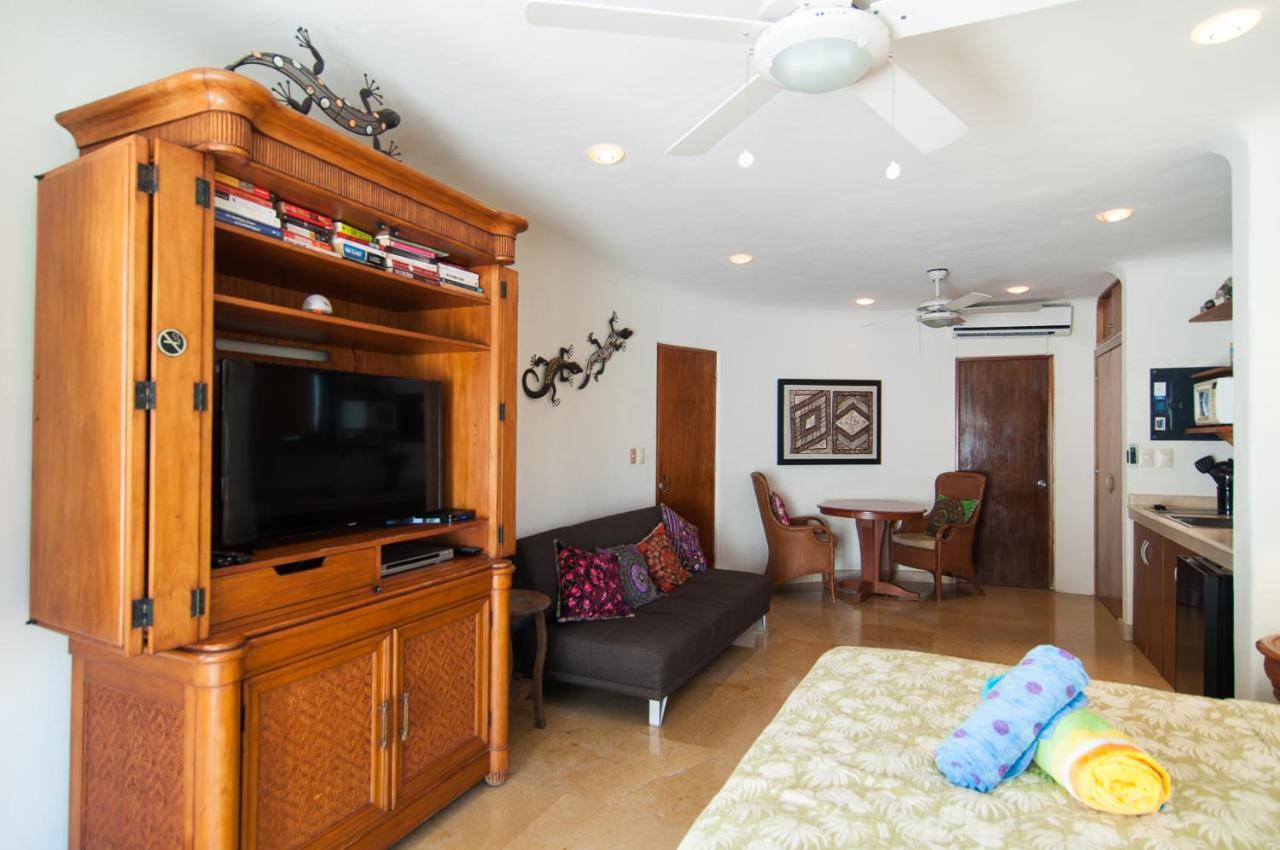 Apartment Blue Palms Suites, Pool Onsite, Steps To The & 5th Ave *