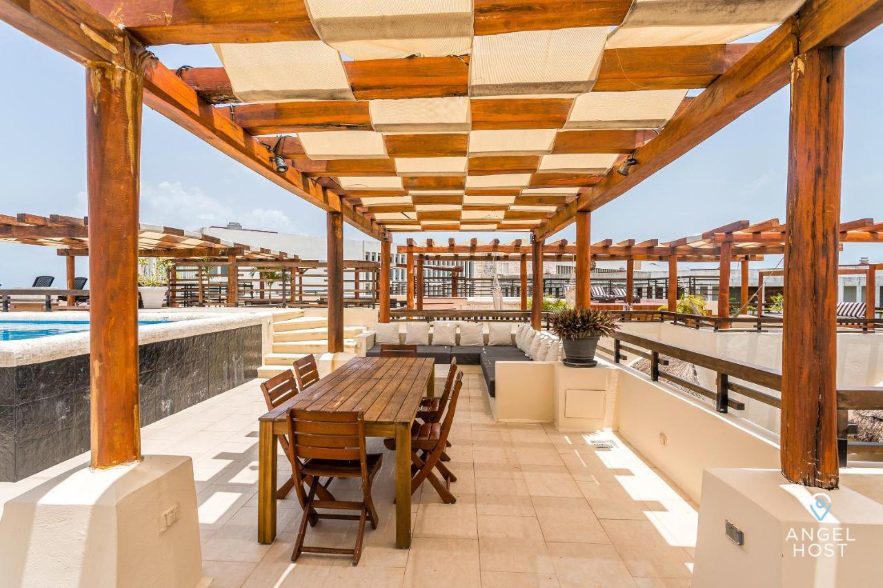 Magnificent Oceanview Rooftop Lounge With Plunge Pool
