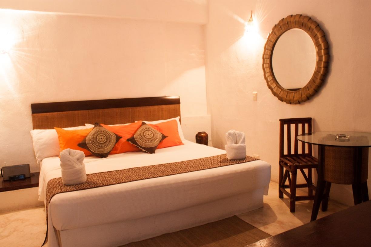 Siesta Fiesta - 5th Avenue Hotel